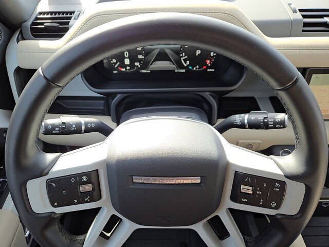 2024 Land Rover Defender 110 P300 S