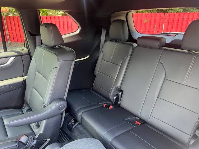 2024 GMC Acadia Elevation