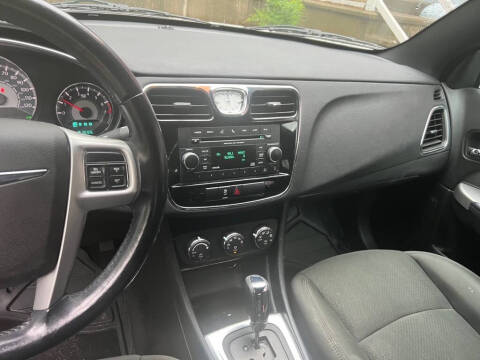 2011 Chrysler 200 Touring