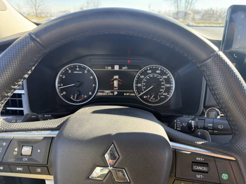 2025 Mitsubishi Outlander SE