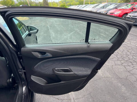 2017 Chevrolet Cruze LT Auto