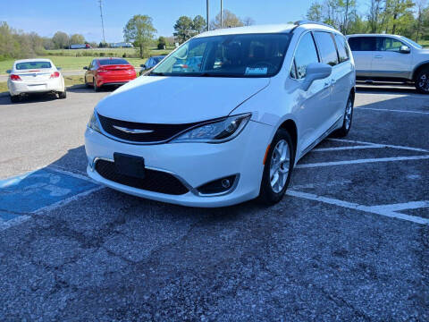 2017 Chrysler Pacifica Touring-L Plus
