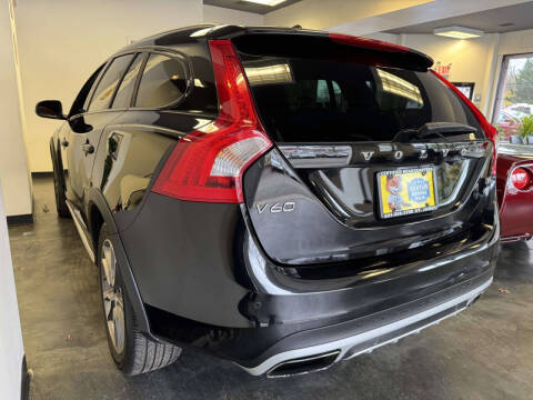 2018 Volvo V60 Cross Country T5 Premier