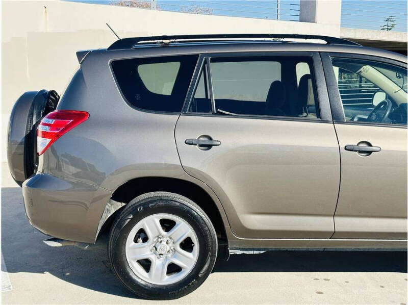 2010 Toyota RAV4 Base photo 14