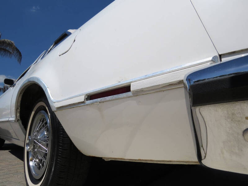 1977 Ford Thunderbird