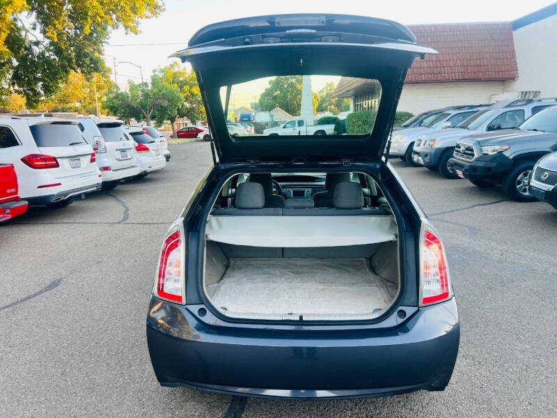 2012 Toyota Prius Three