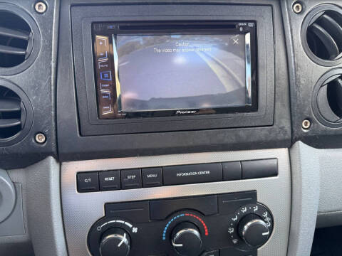 2007 Jeep Commander Sport