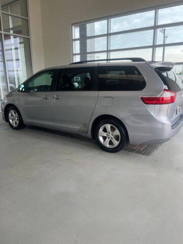 2016 Toyota Sienna