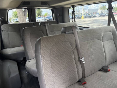 2017 Chevrolet Express LT 3500