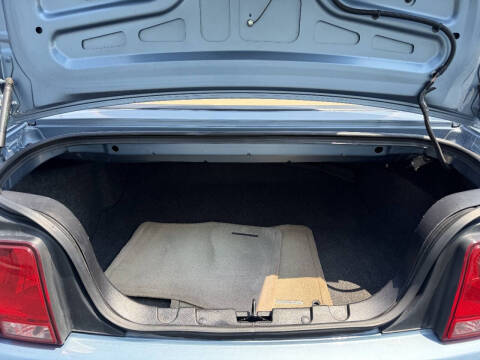 2007 Ford Mustang V6 Deluxe