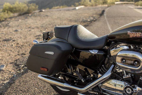 2017 Harley-Davidson Superlow