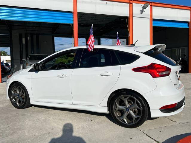2018 Ford Focus  - $23,999