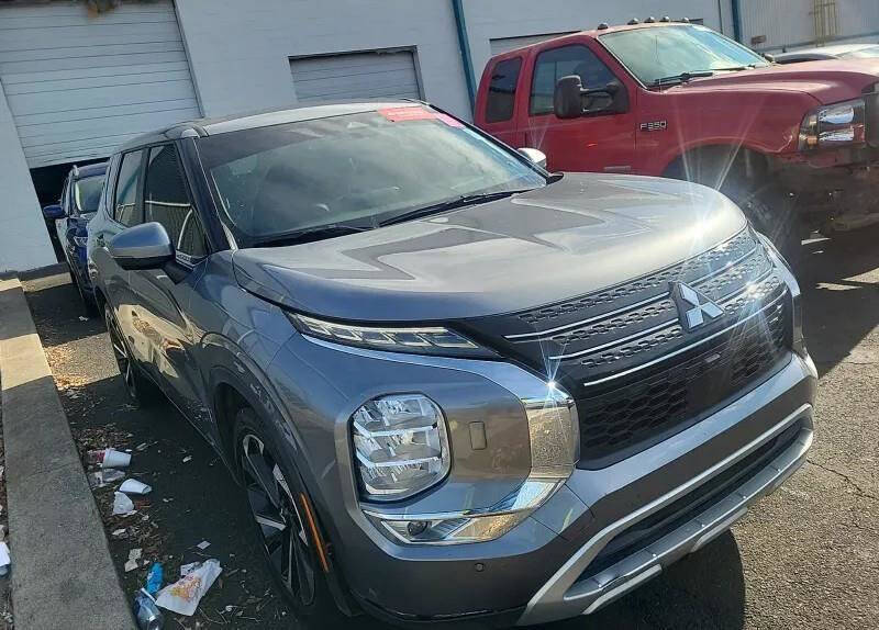 2022 Mitsubishi Outlander SE