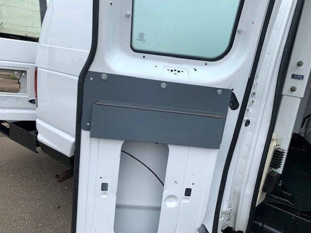 2005 Ford E-Series E-350 SD