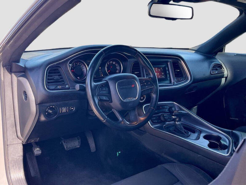 2017 Dodge Challenger SXT