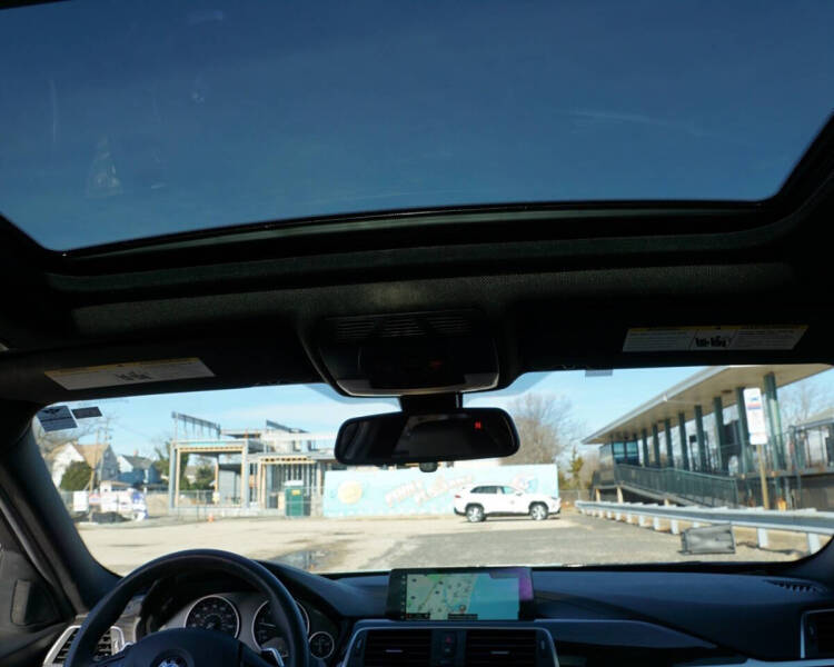 2018 BMW 3 Series 330i xDrive