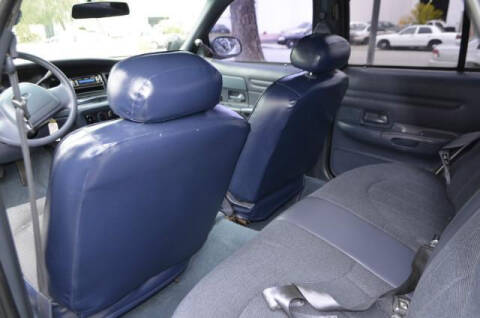 1999 Ford Crown Victoria