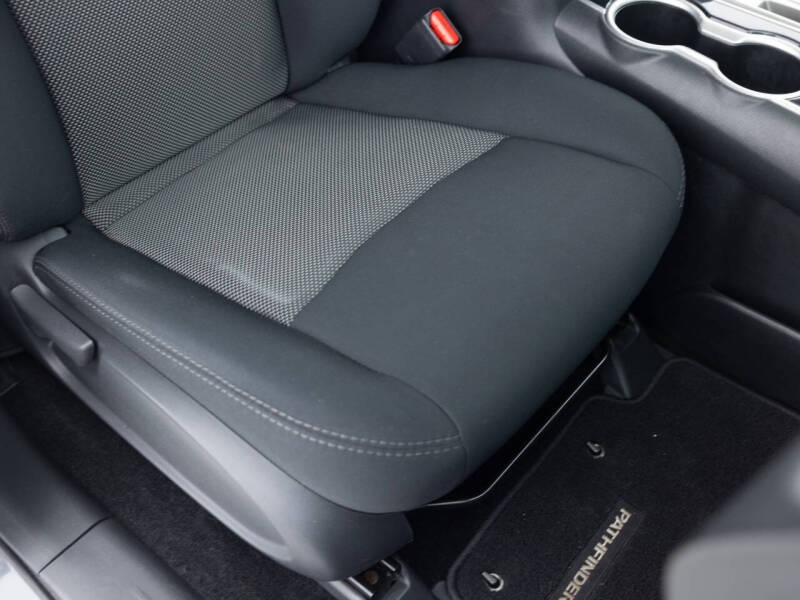 2018 Nissan Pathfinder S