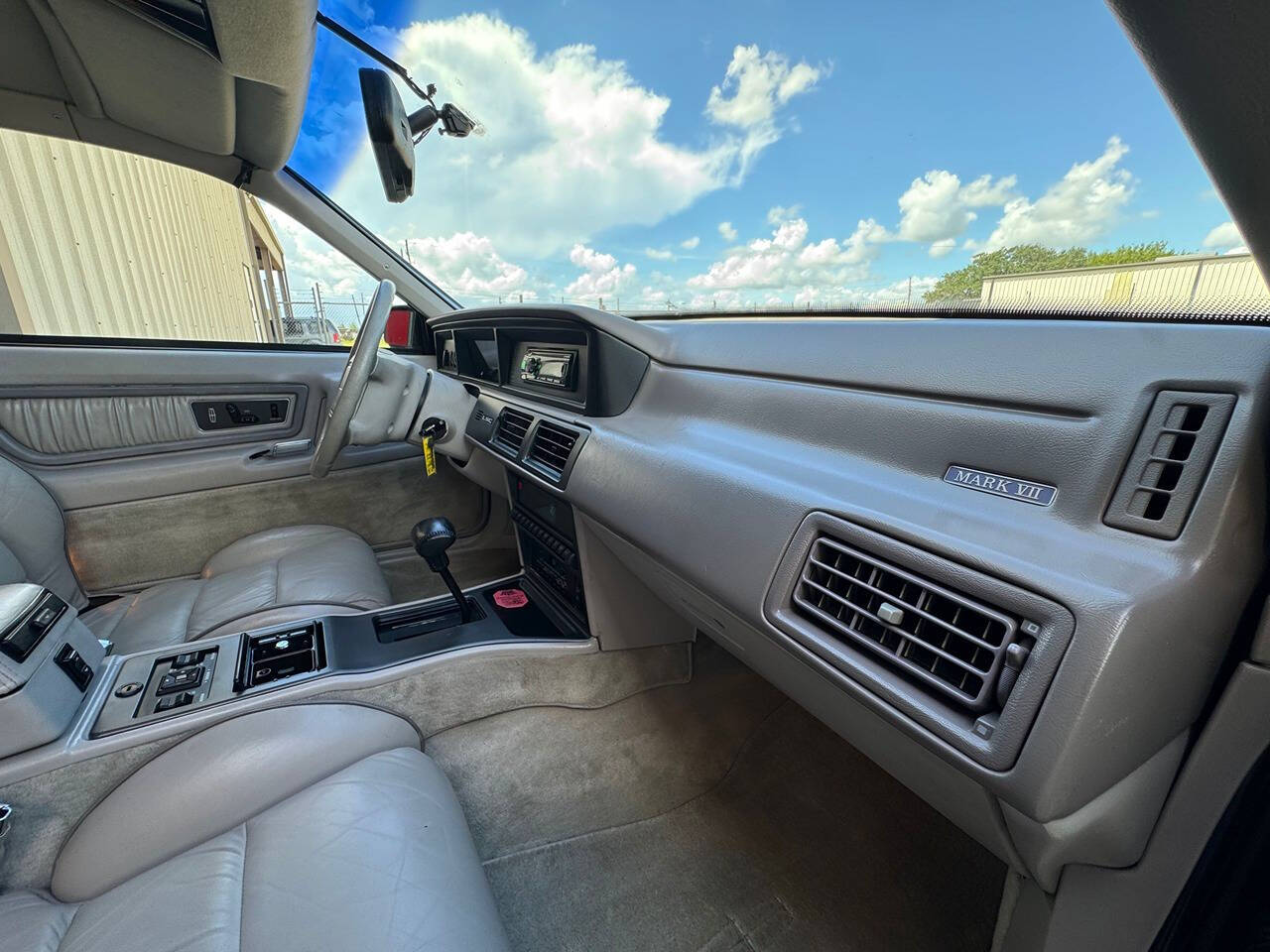 1992 Lincoln Mark VII for sale at Carnival Car Company in Victoria, TX