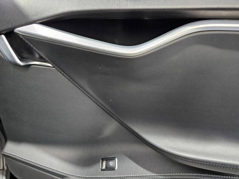 2013 Tesla Model S Performance