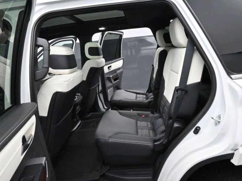 2025 Toyota Sequoia Capstone