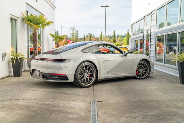 2021 Porsche 911 8