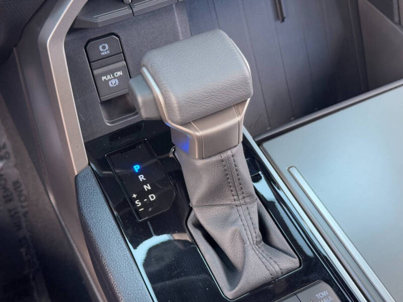 2025 Toyota Sequoia SR5