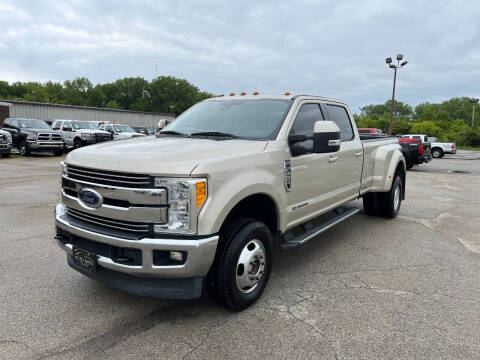 2017 Ford F-350 Super Duty for sale at Auto Mall of Springfield in Springfield IL