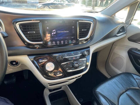2018 Chrysler Pacifica Touring L