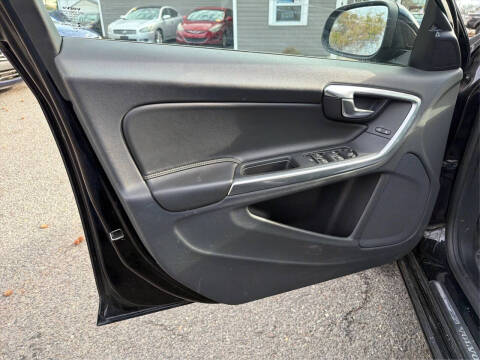 2017 Volvo S60 T5 Dynamic