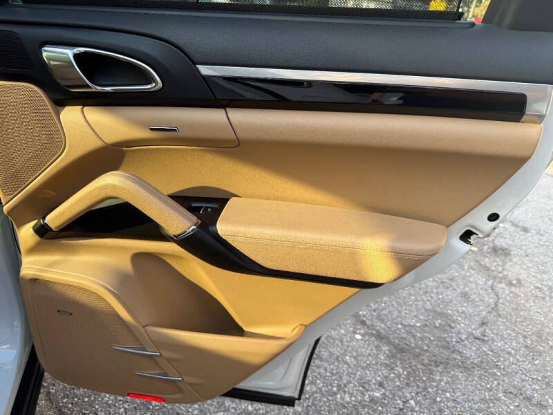 2016 Porsche Cayenne