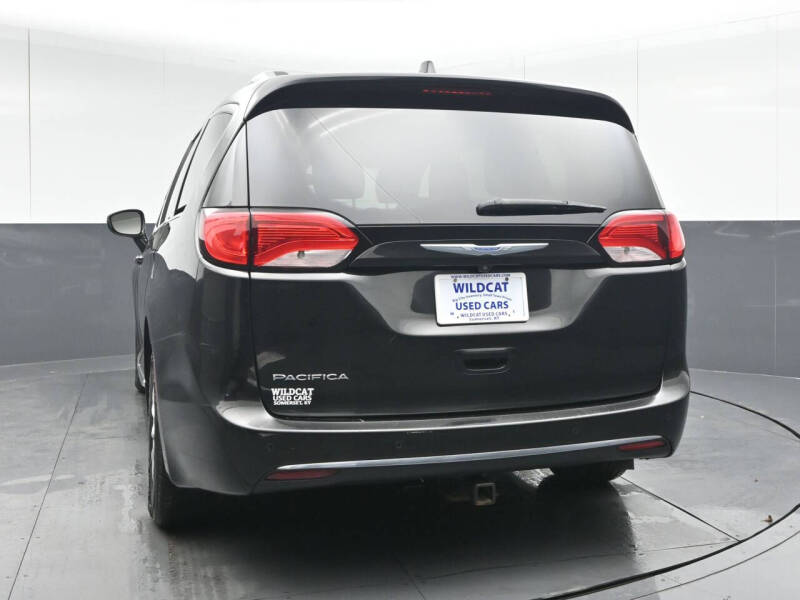 2018 Chrysler Pacifica Touring L Plus