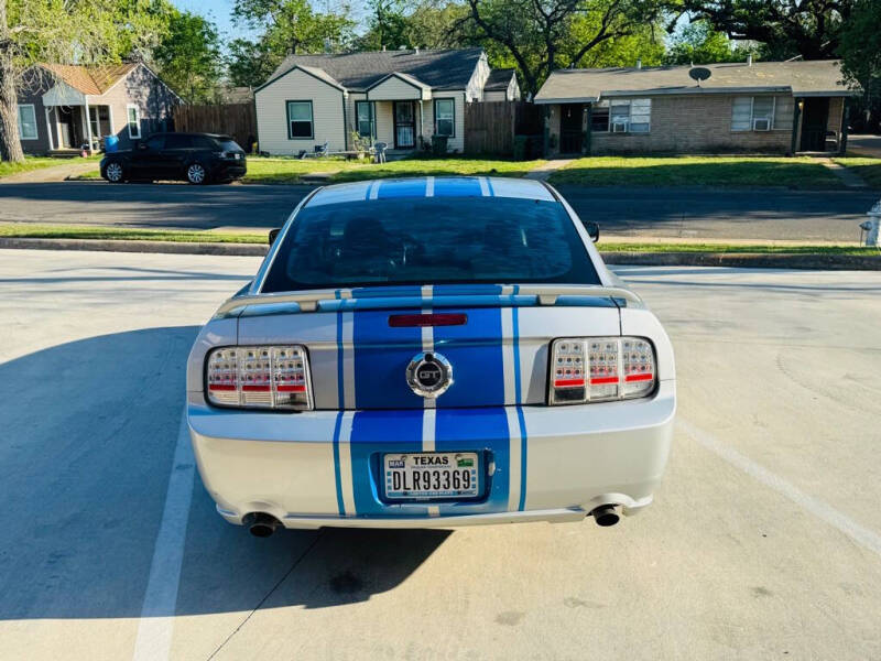 2005 Ford Mustang
