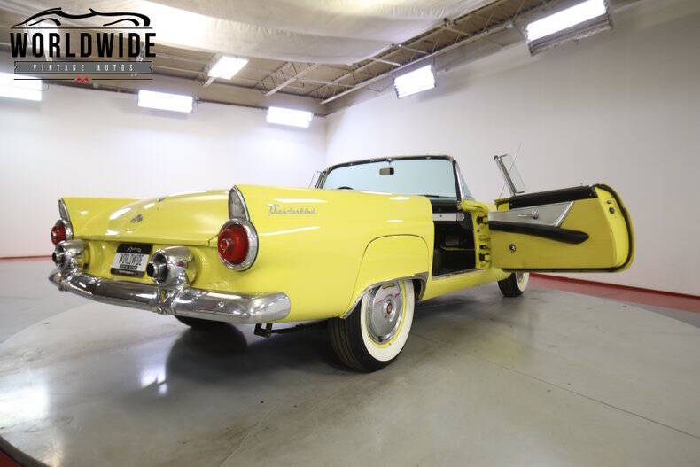 1955 Ford Thunderbird