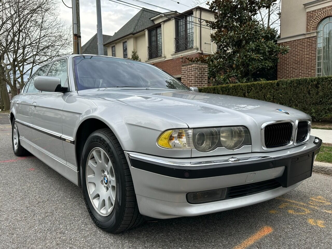 2001 BMW 7 Series  - $8,900
