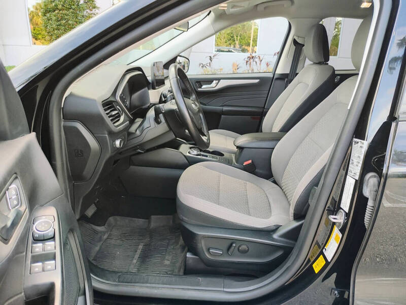 2021 Ford Escape Hybrid SE