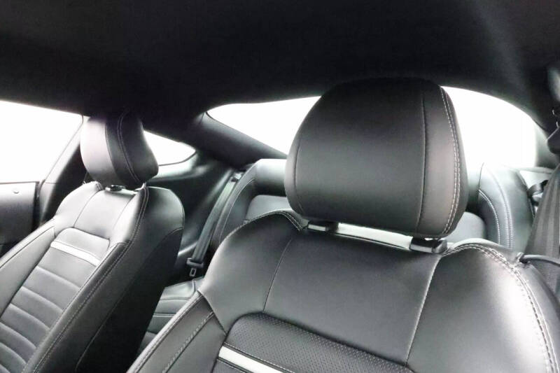 2022 Ford Mustang Mach 1