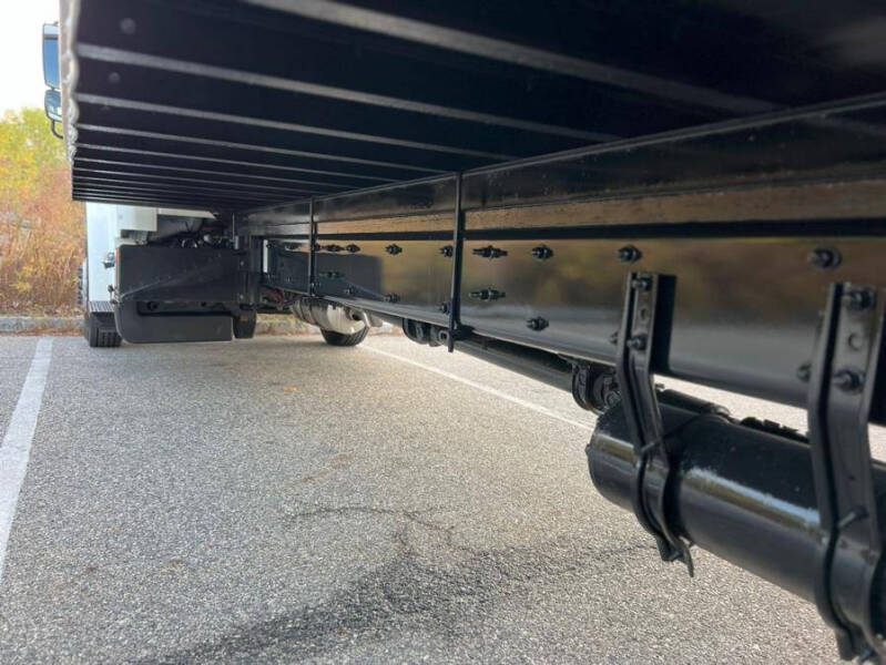 2020 Freightliner M2 106