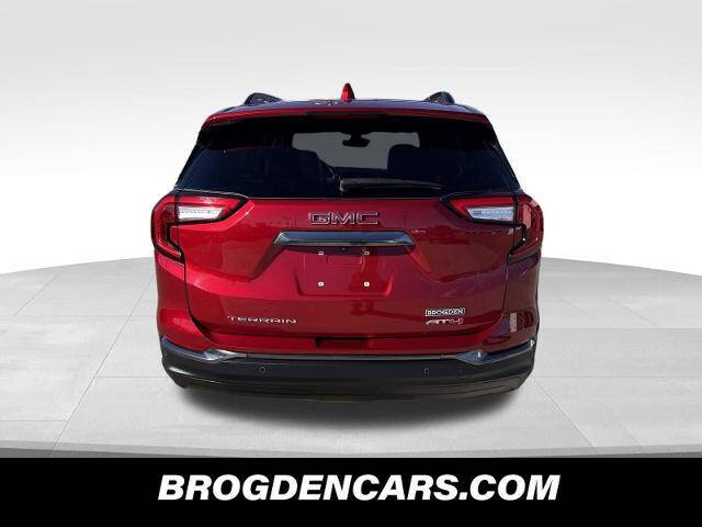 2023 GMC Terrain AT4