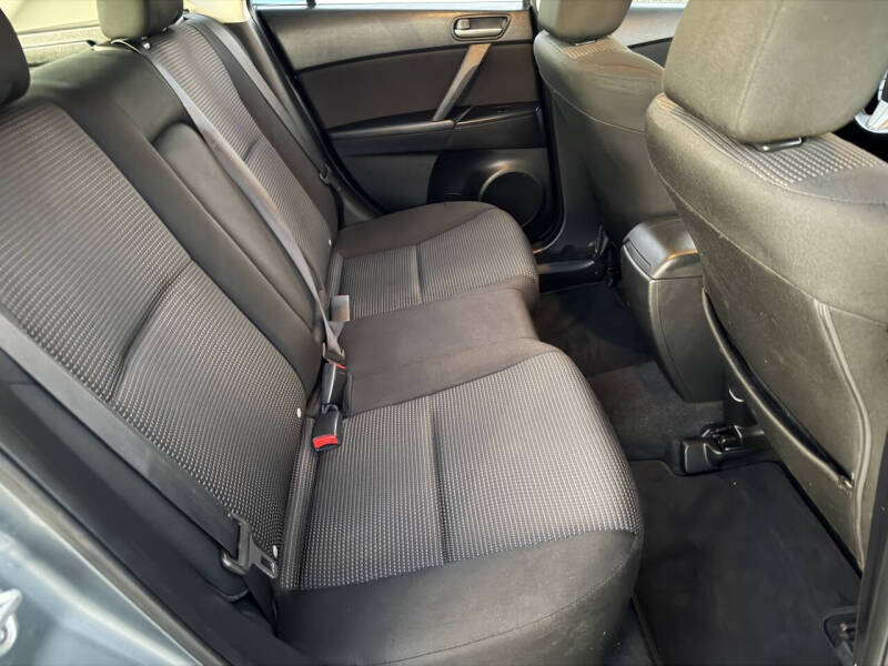 2013 Mazda MAZDA3 i Touring