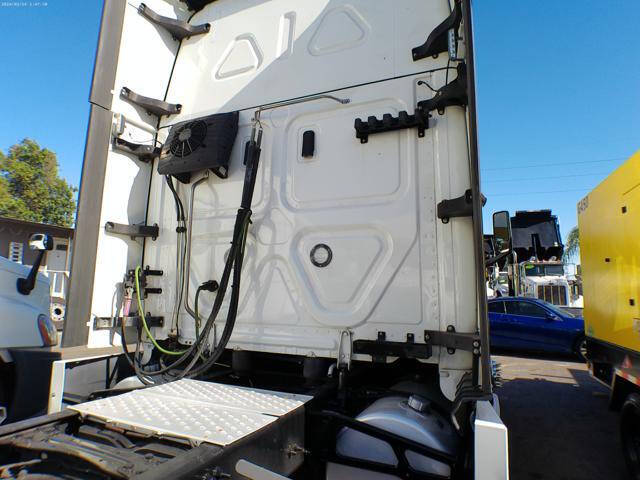 2022 Freightliner Cascadia