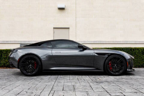 2024 Aston Martin DB12 V8