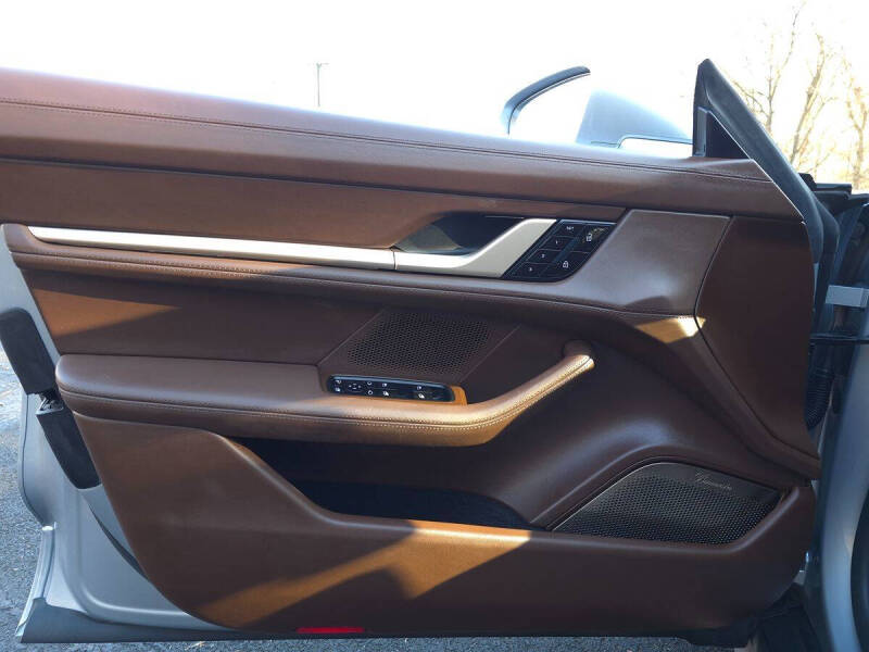 2020 Porsche Taycan Turbo