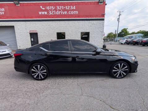 2022 Nissan Altima 2.5 SR