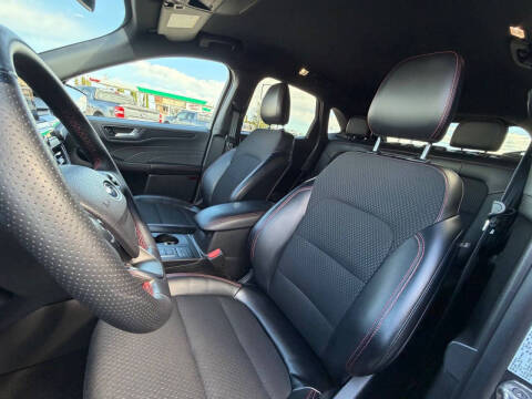 2025 Ford Escape ST-Line