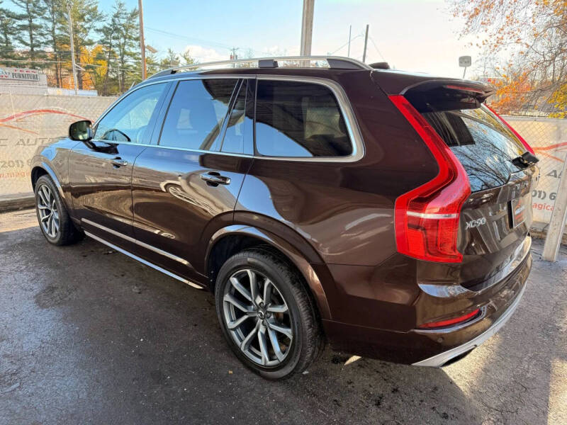 2018 Volvo XC90 T6 Momentum