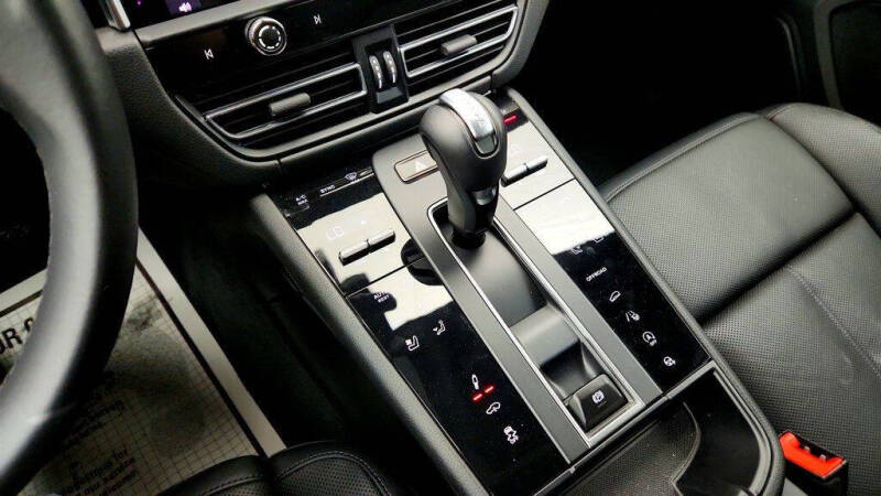 2024 Porsche Macan S