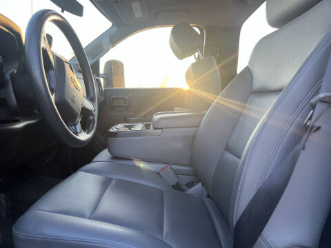 2022 Chevrolet Silverado 5500HD