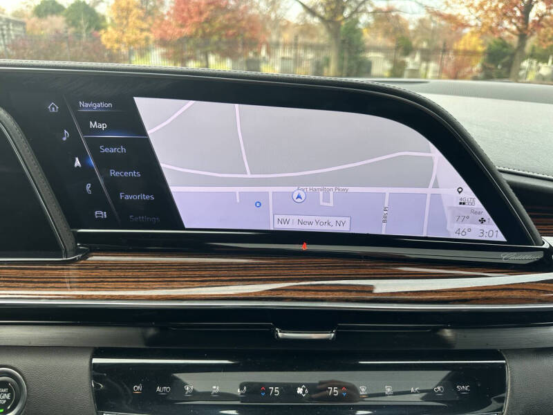 2022 Cadillac Escalade ESV Premium Luxury