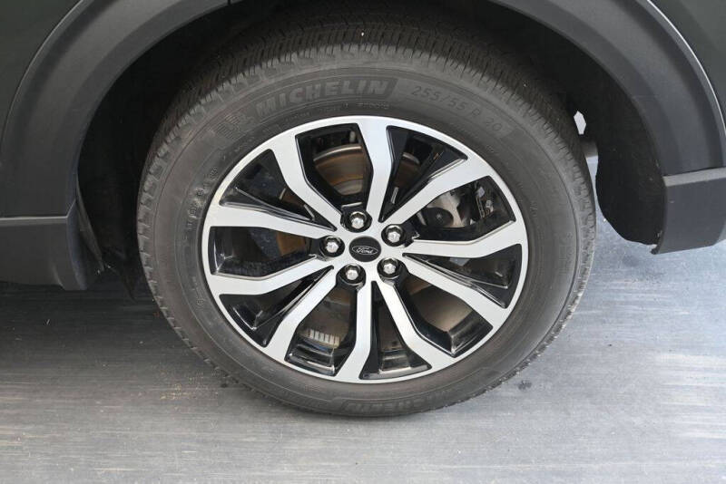 2024 Ford Explorer ST-Line